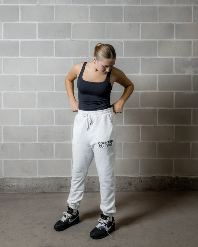 SIGNATURE JOGGERS