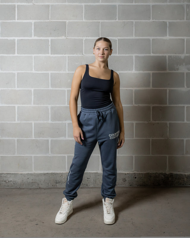 SIGNATURE JOGGERS