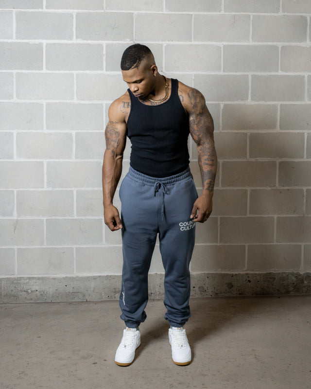 SIGNATURE JOGGERS