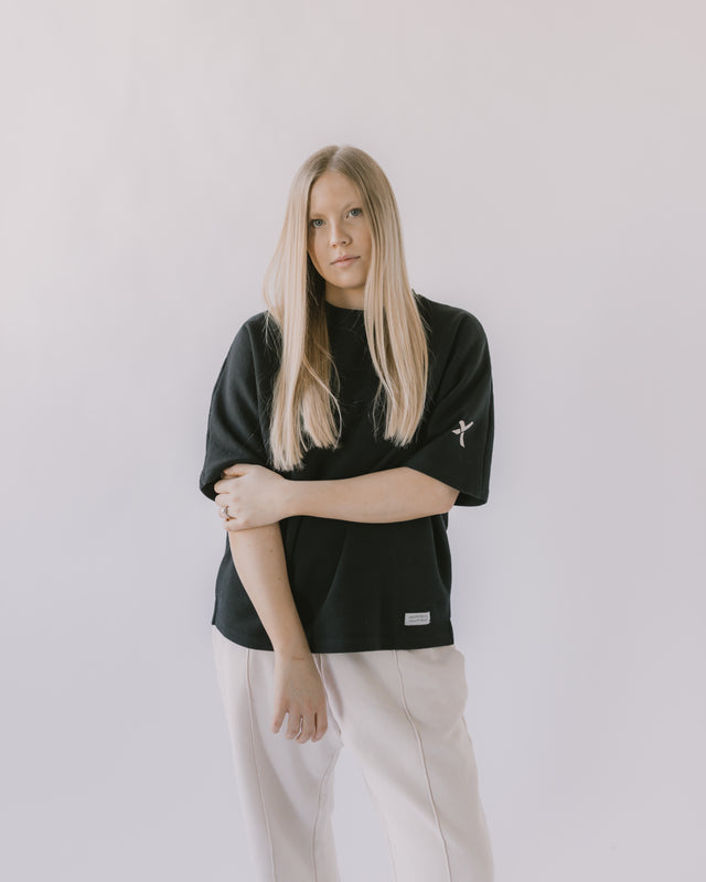 Model is 5'4" 130lbs